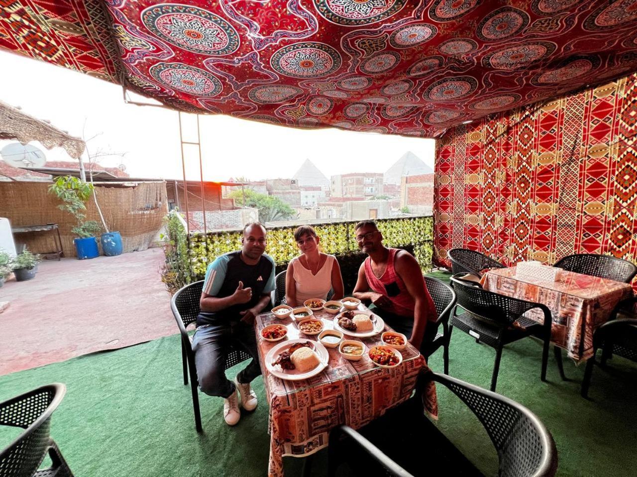 Jana Pyramids View In 3 Bed and Breakfast Kafret el-Gabal Exteriör bild