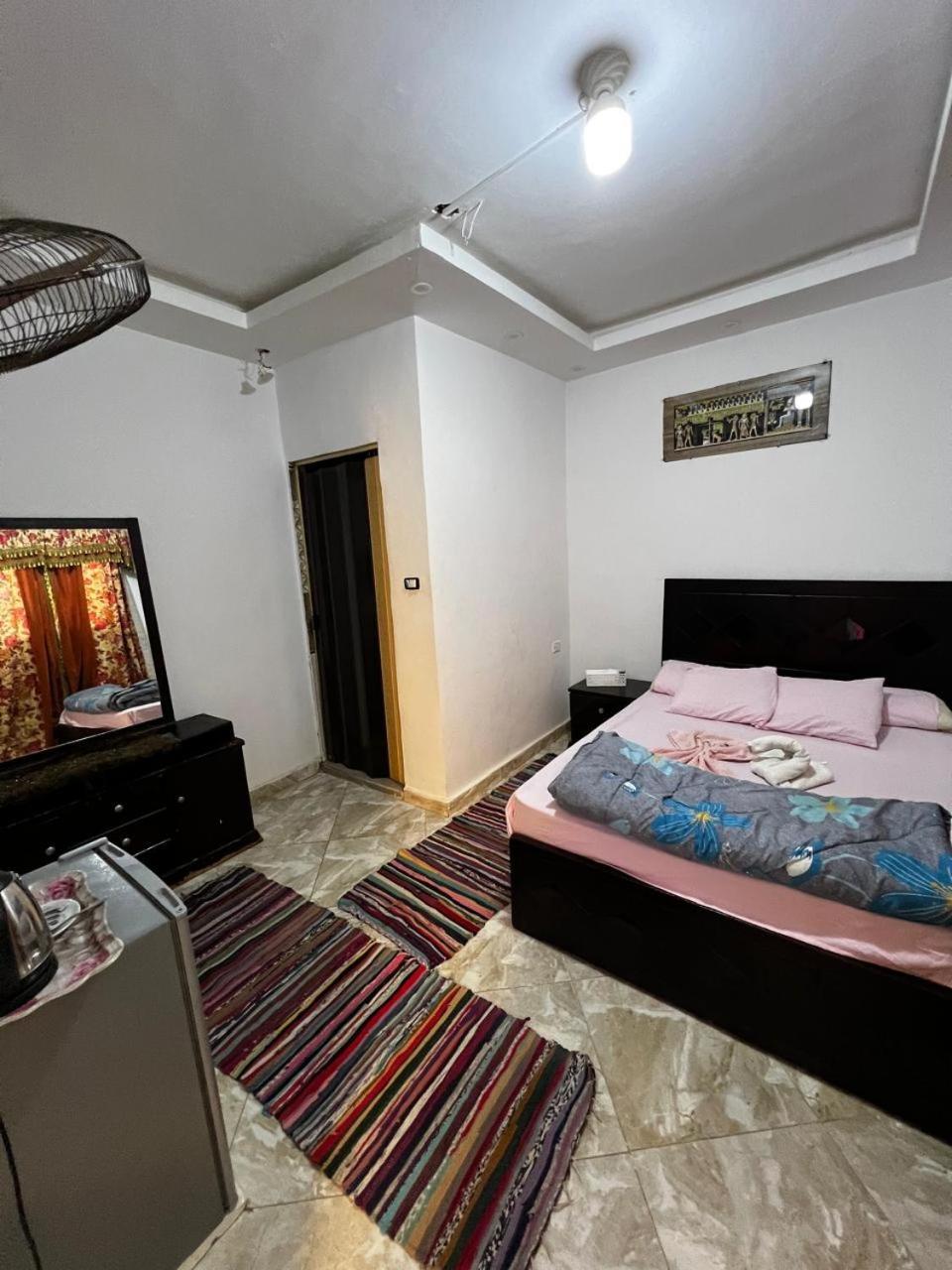Jana Pyramids View In 3 Bed and Breakfast Kafret el-Gabal Exteriör bild