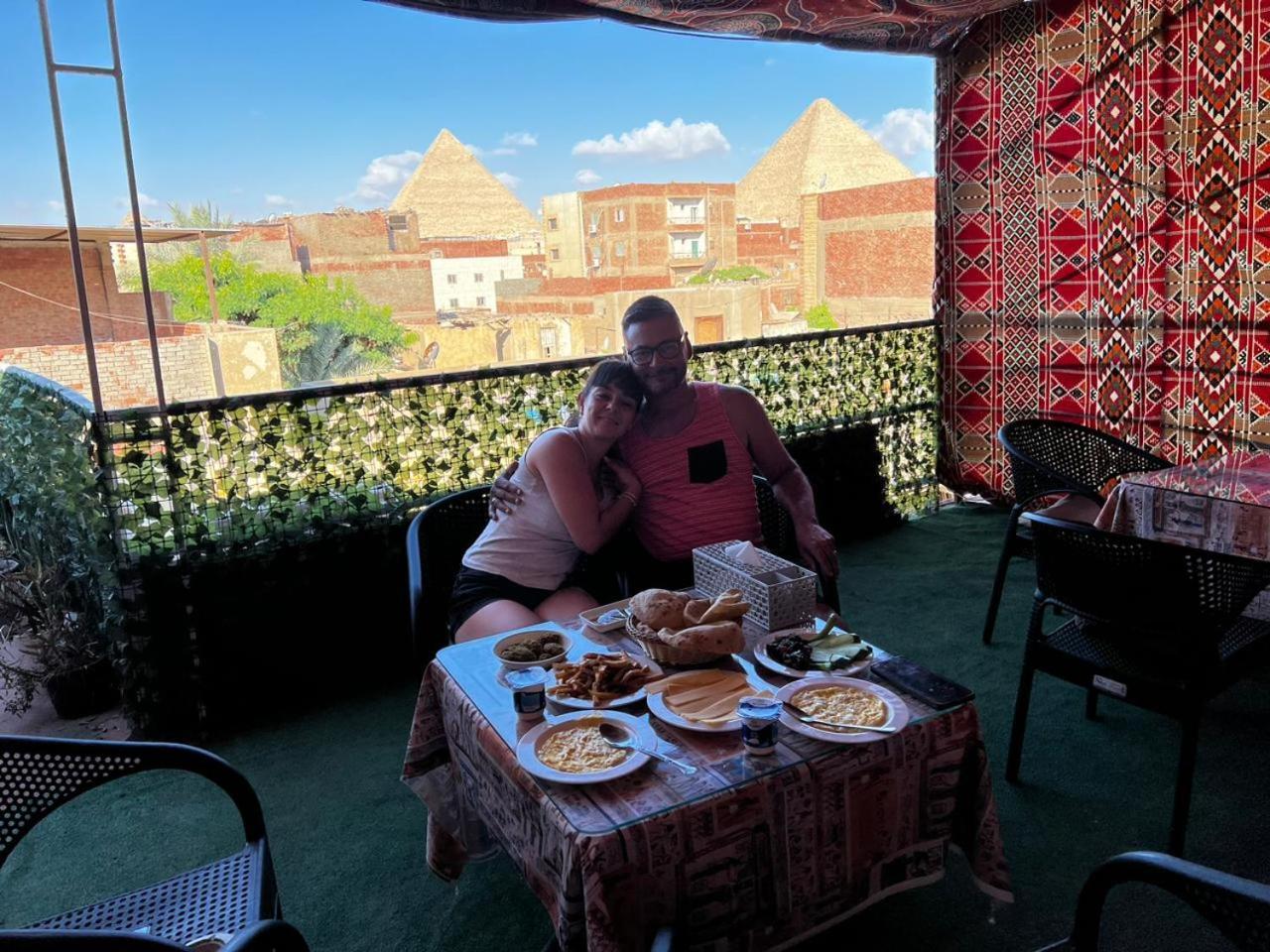 Jana Pyramids View In 3 Bed and Breakfast Kafret el-Gabal Exteriör bild