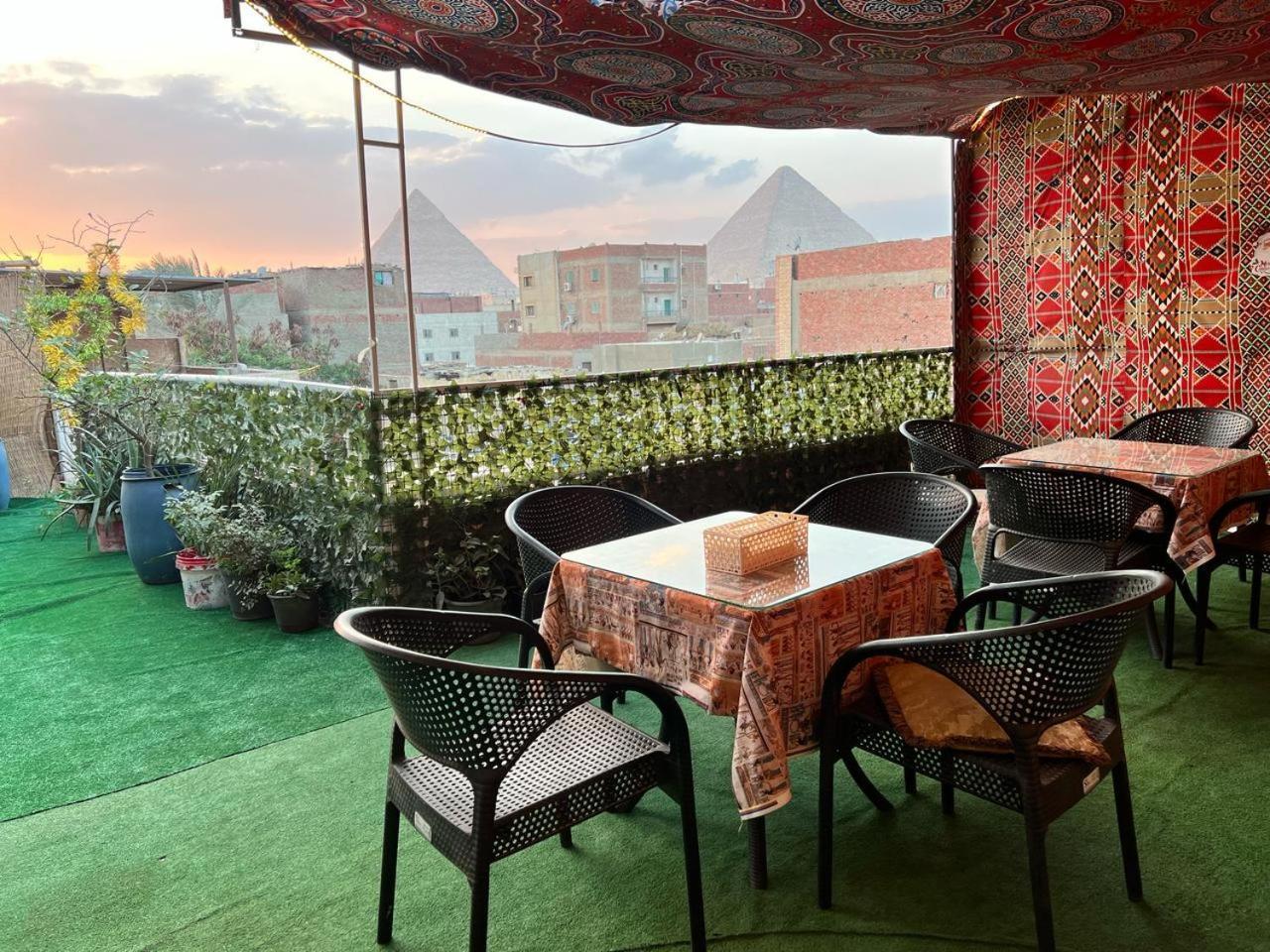 Jana Pyramids View In 3 Bed and Breakfast Kafret el-Gabal Exteriör bild